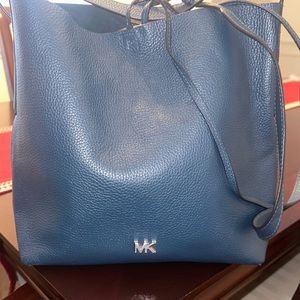 Michael Kors beautiful leather crossbody or shoulder purse.